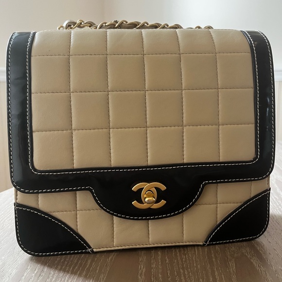 Chanel Square Quilt Flap Bag Vintage - Picture 4 of 16